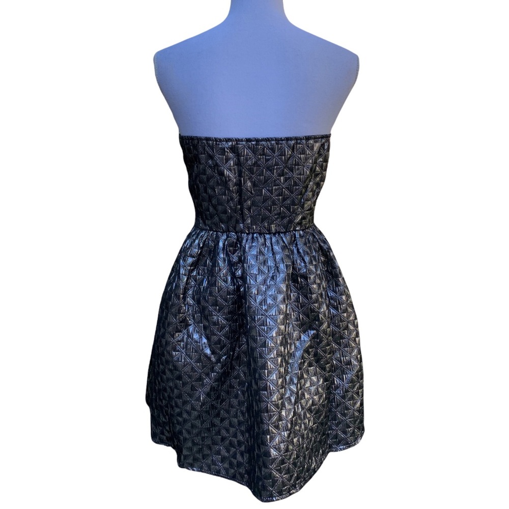 Xtaren Metallic Silver Strapless Statement Fit & Flare Mini Cocktail Party Dress - Picture 5 of 7